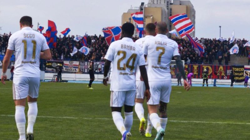 Torcida nakon utakmice pjevala u čast gradu heroju