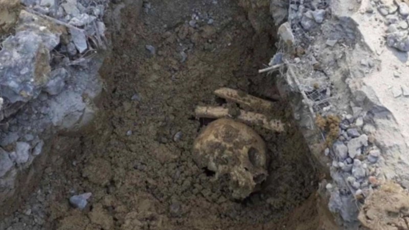 Ništa od istrage protiv doktor iz Brčkog koji je u dvorište zakopao kosti žrtava iz Srebrenice