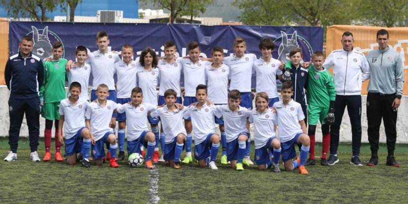 VIDEO: Mlađi pioniri Hajduka startali pobjedama na turniru Darko Mateša