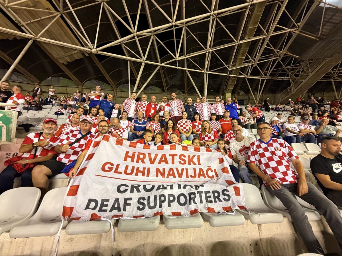 Gluhi navijači stigli na Poljud pa poslali poruku: 'Želimo novi stadion'