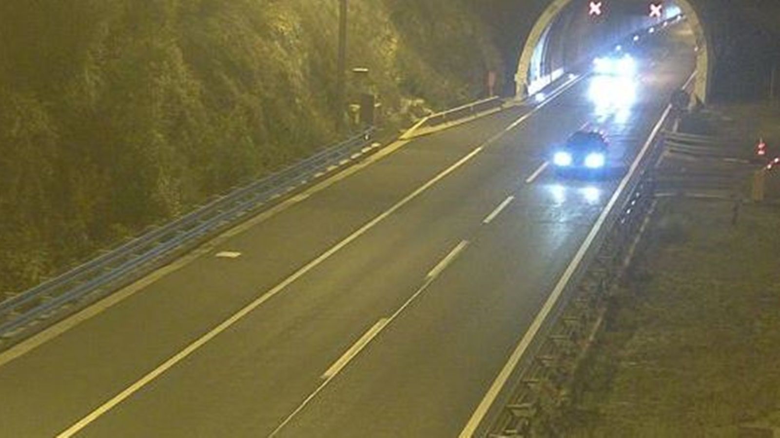 Oprez na A1: Vozilo u kvaru u tunelu Sveti Rok