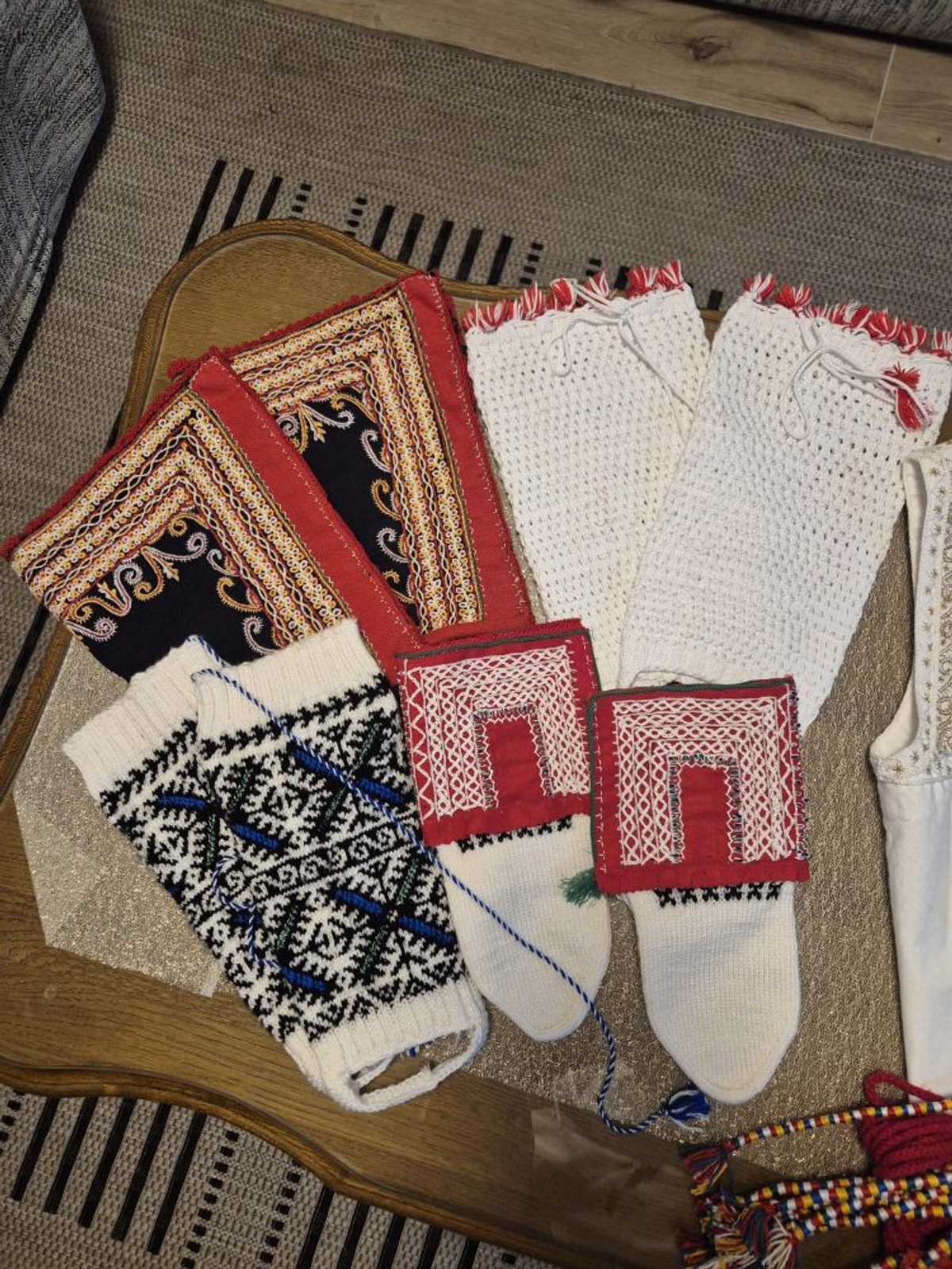 FOTOGALERIJA Bake čuvaju tradiciju izrade nošnji - ponos vrličkog kraja u svakoj niti