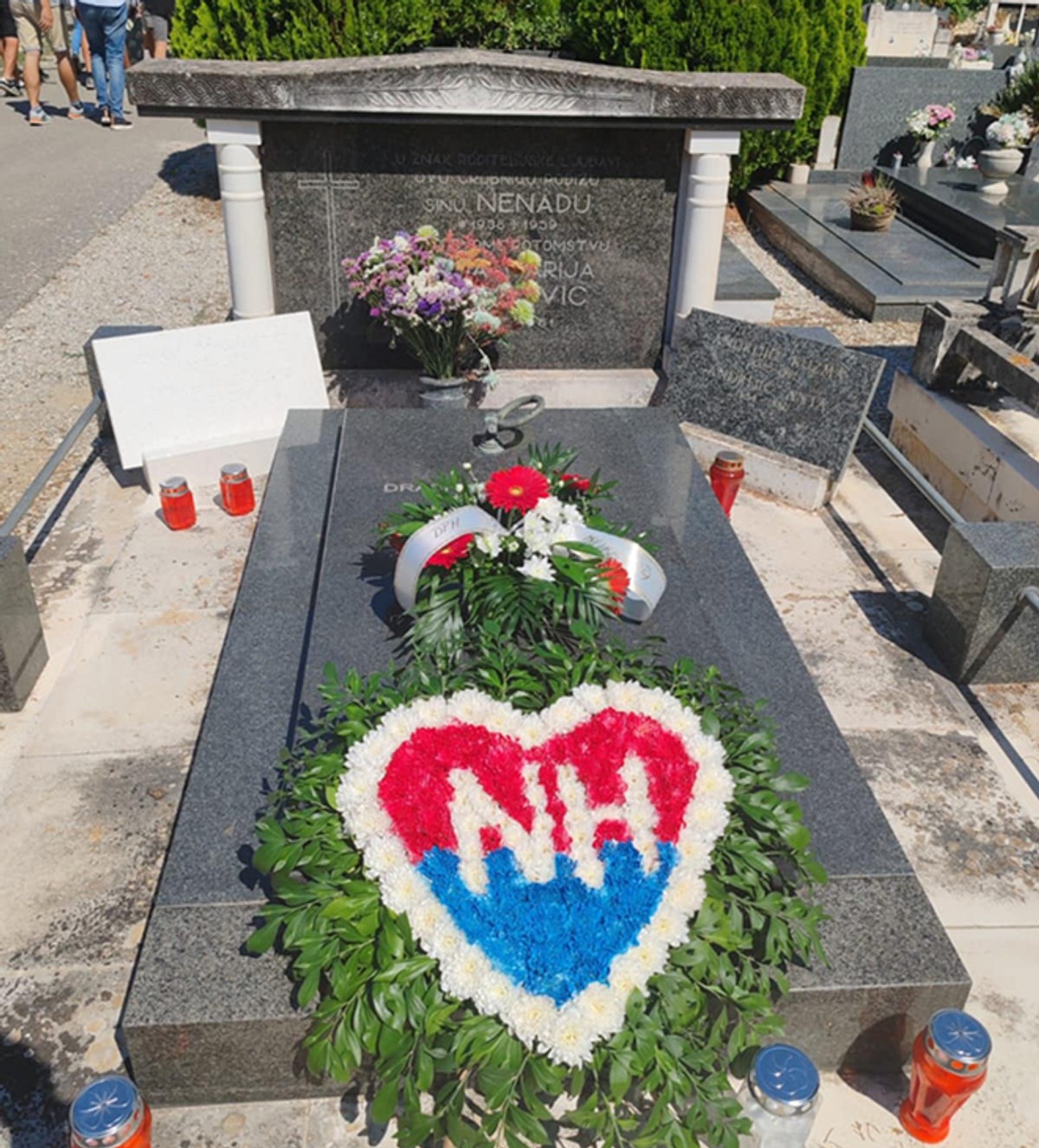 Hajduk, Naš Hajduk i Torcida na posljednjim počivalištima Žuvele, Žanetića i Olivera