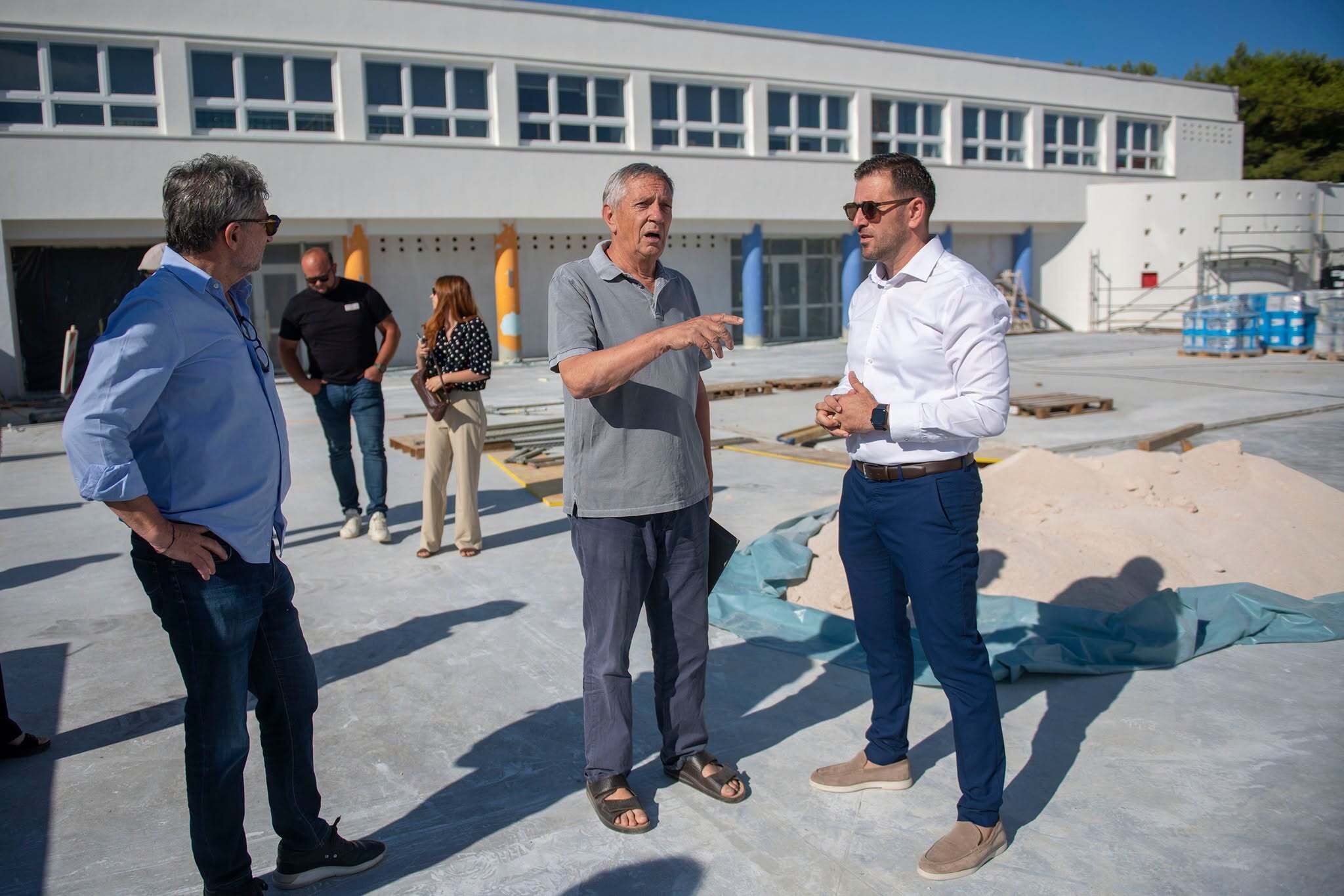 FOTO Škola u Stobreču poprima novo ruho, Šuta u obilasku