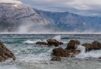 Obala i sutra pod žutim upozorenjem zbog bure