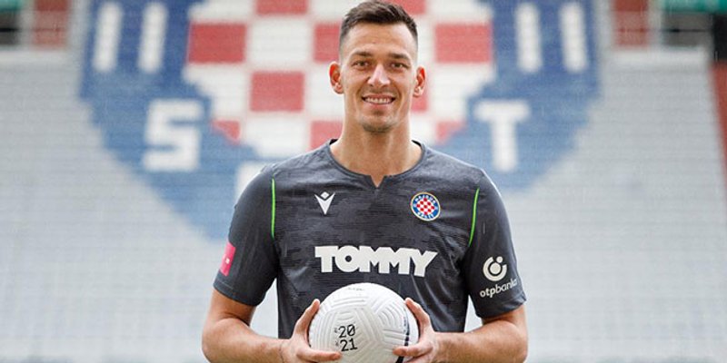 TOTALNA EUFORIJA Kalinić objavio sliku s potpisa, u komentarima se javio Krovinović, a bivši stoper Zagreba napisao 'idemo po titulu'!