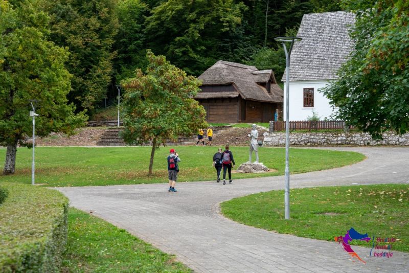 Hrvatski festival hodanja vodi Putevima Tesle i Starčevića