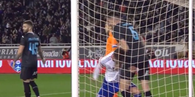 VIDEO: 'Što mu ovo treba? Nije lopta njegova, nego od igrača Rijeke koji je moraju izvesti sa centra'