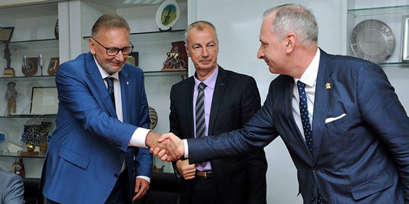 HSP traži istragu MUP-a i Čistoće: Zaboravili ste natječaj!; DORH i Grad Split: Sve je čisto