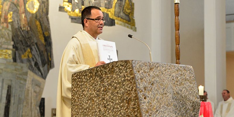 U STUTTGARTU ŽIVI JEDAN SOLIN Fra Zvonko Tolić: Misije su prva instanca ljudima koji dolaze u Njemačku