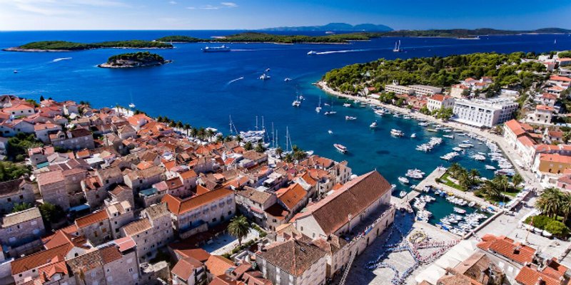 Sunčani Hvar prodan jednom od najbogatijih Arapa?