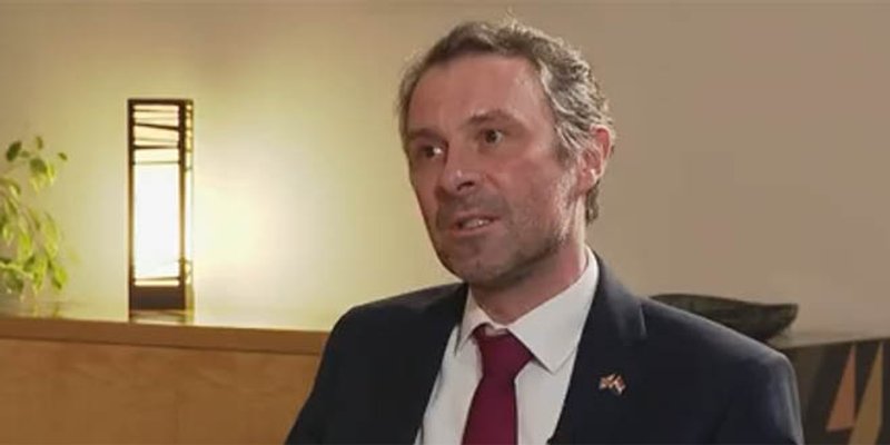 Britanski veleposlanik: Do ljeta ćemo cijepiti 70% ljudi, ne vidim problem između EU i Ujedinjenog Kraljevstva