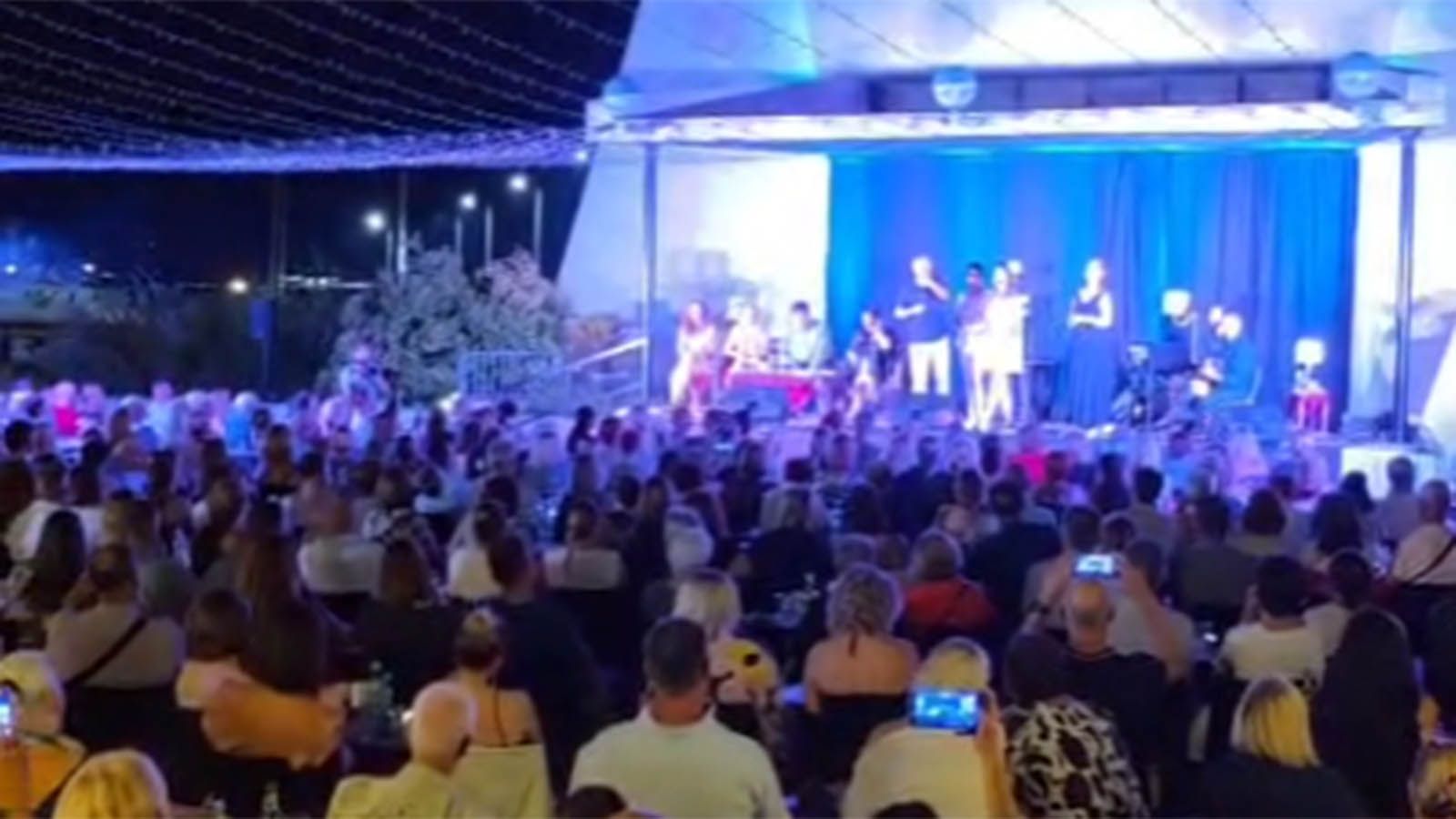 KADA SPLITSKA PUBLIKA ZAPJEVA 'Tamo, tamo da putujem...'