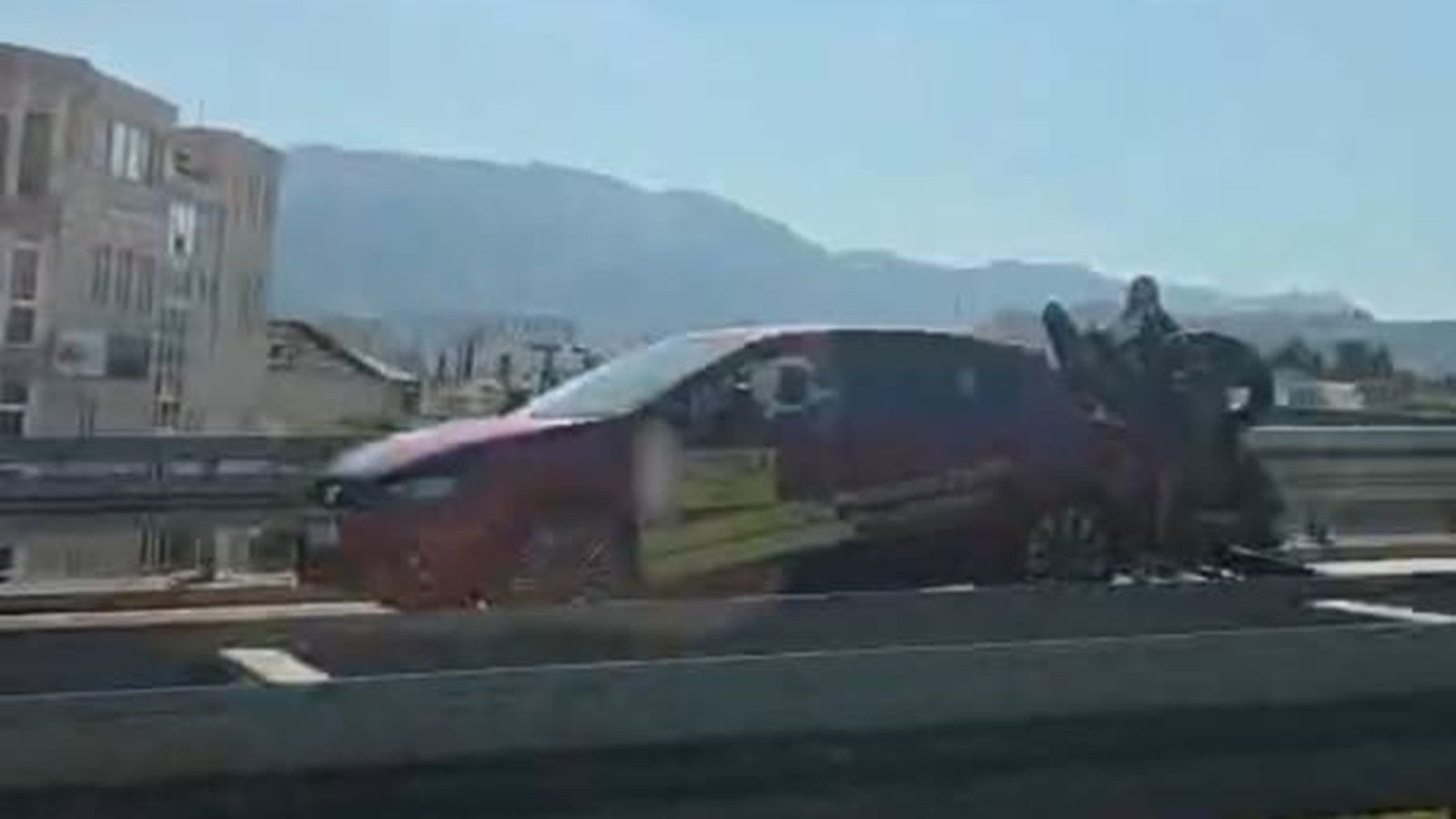 PROMETNA NA SMOKOVIKU Sudar automobila i motora