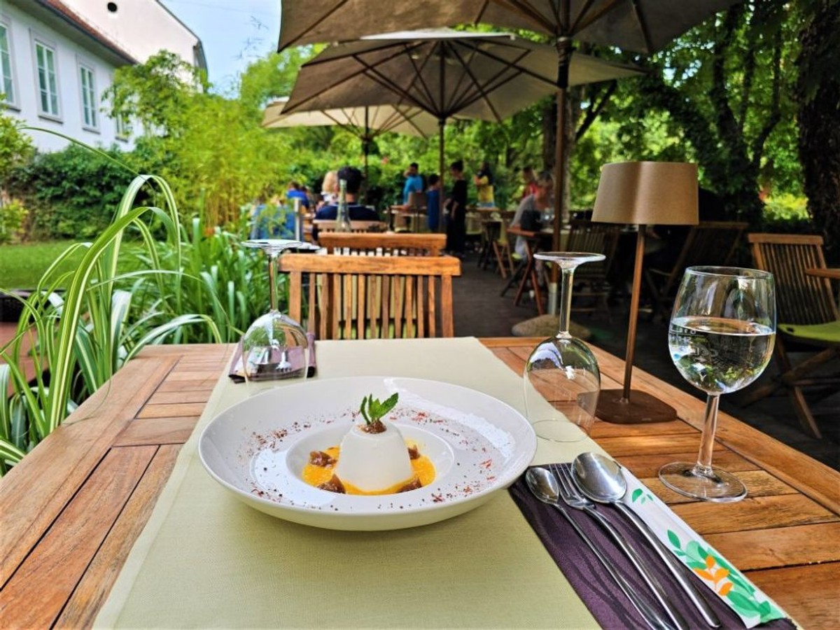 Kad poklon vodi preko granice: SuperCard i StarCard sada vrijede i u Sloveniji!