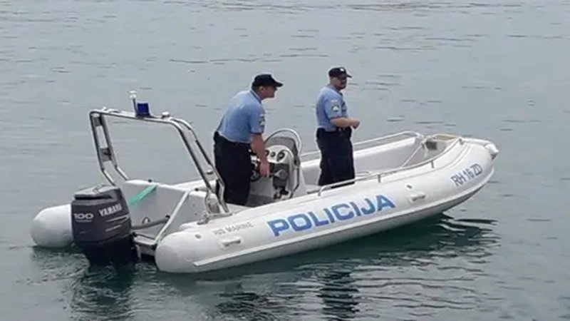 Nevjerojatno divljaštvo u uvali Veli Dolac kod Starog Grada