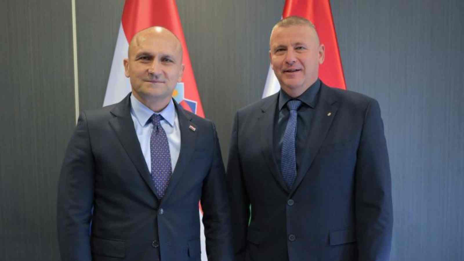 Anušić upozorio mađarskog ministra obrane: Srbija se ozbiljno naoružava, ima kineske hipersonične rakete