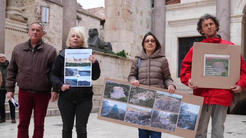 FOTO Odlagališta otpada niču diljem Dalmacije: Smeće ostaje, tvrtke koje ga odlažu nestaju