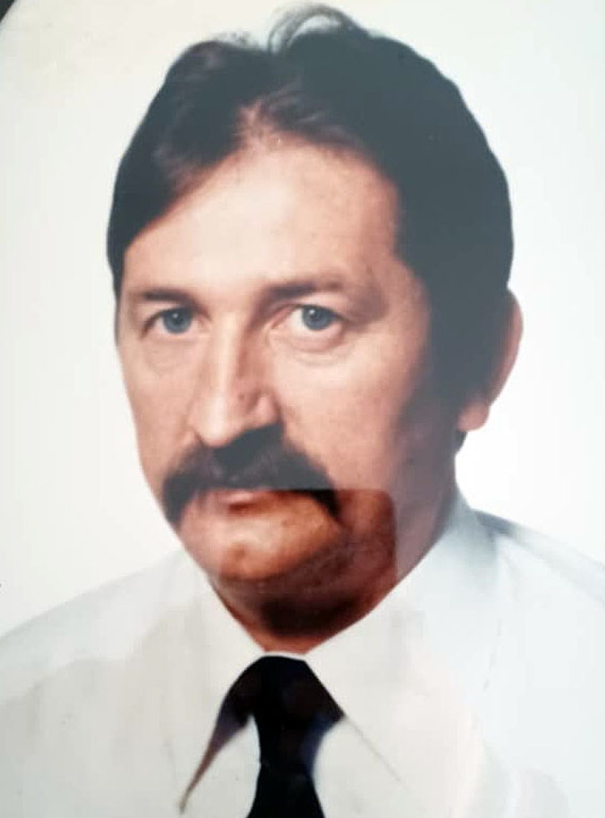 LJUBAV NE POZNAJE GRANICE Usred rata, 1992. godine, otišla je u Beograd naći supruga kojemu se izgubio trag na Trpinjskoj cesti