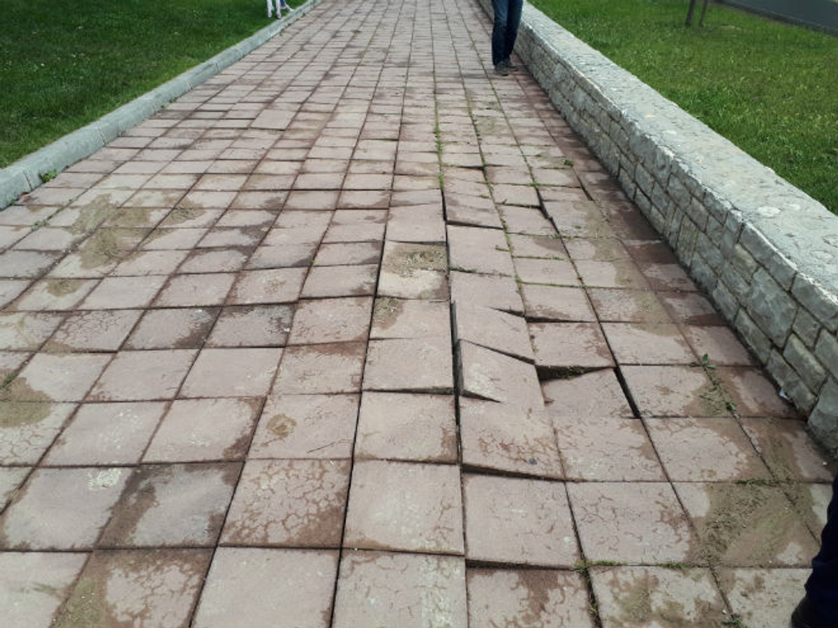 Popucale cijevi, Skalice pod vodom!