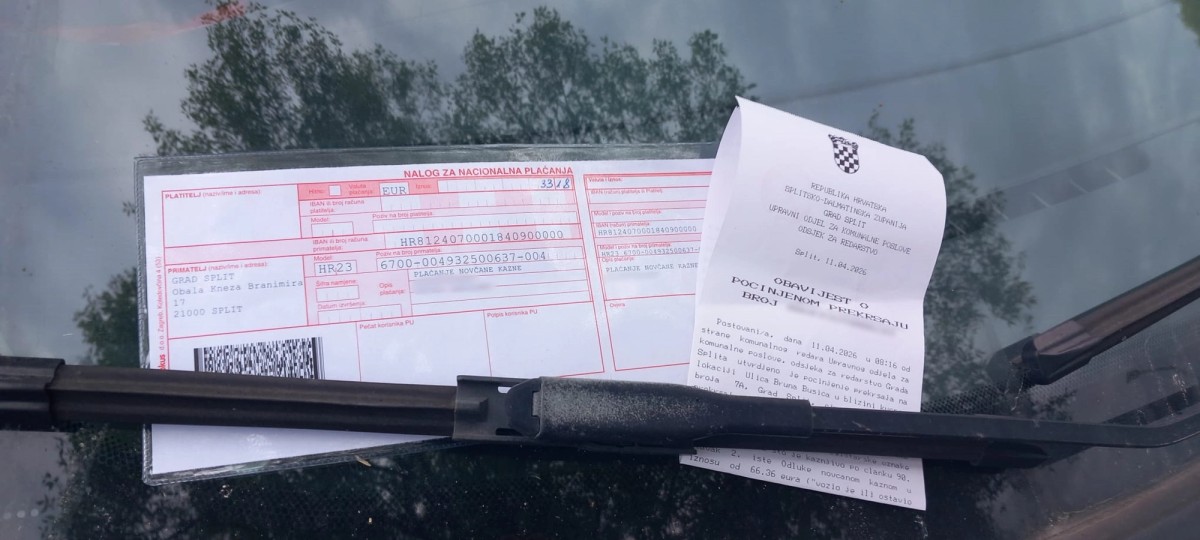 PRST U OKO Vlasnik nepropisno parkirao vozilo na zelenoj površini, no imao je 'sreće'