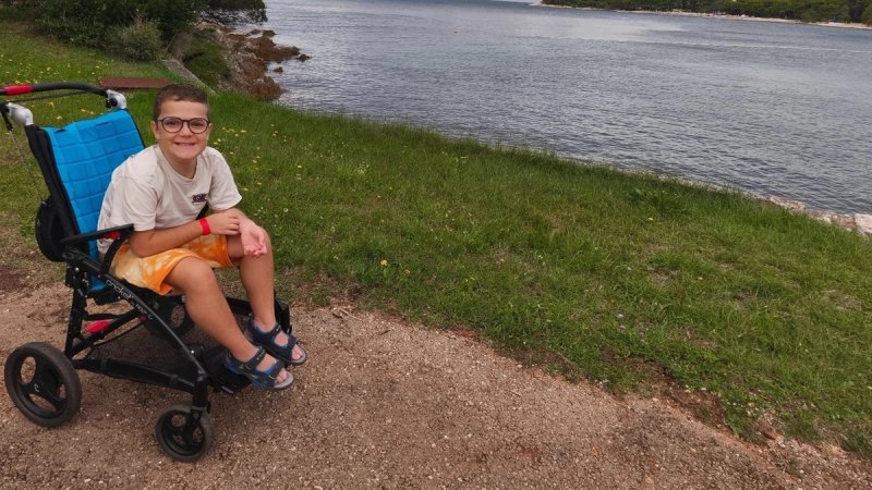 Pomozimo Danijelu da živi dostojanstveno: Prikupljanje sredstava za posebno prilagođeno vozilo