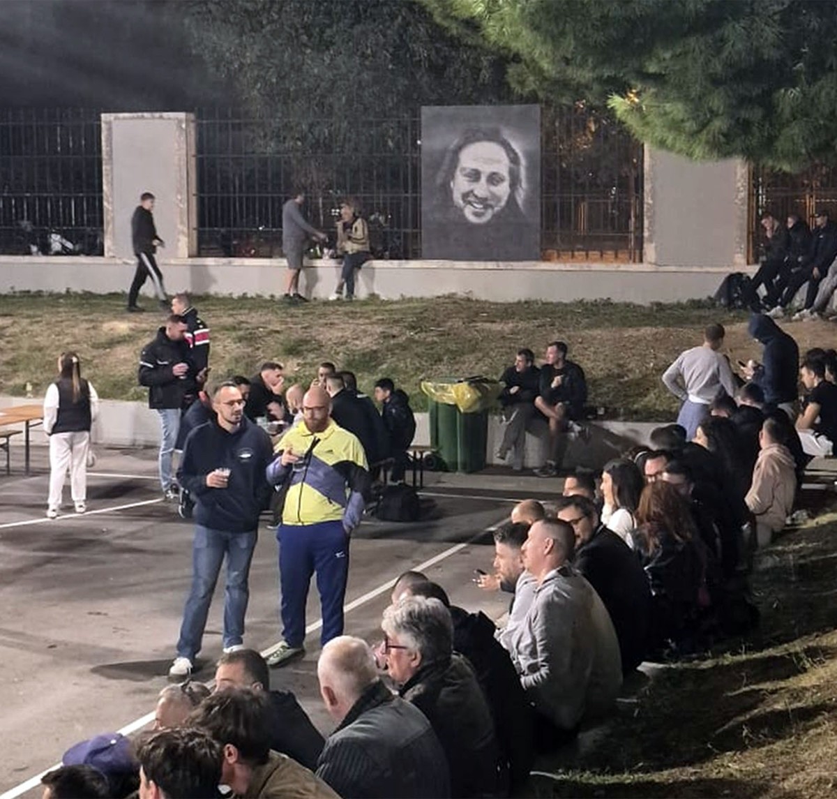 SHOW NA DANIMA SPINUTA Sve je u znaku utakmice s Ajaxom, pušten hit Doris Dragović koji je izvela u četvrtfinalu Lige prvaka
