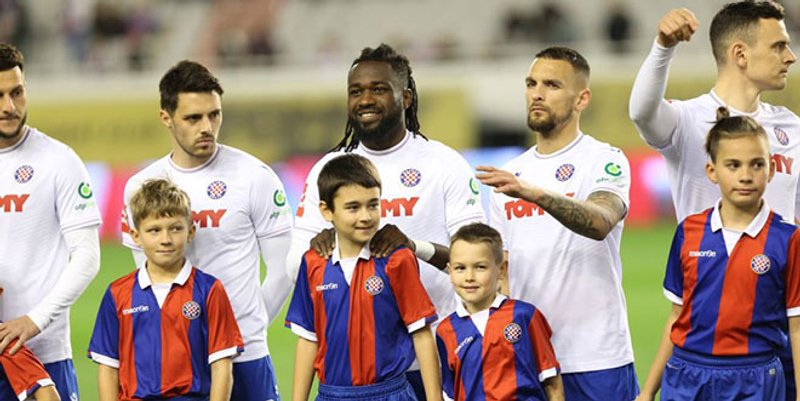 KOMENTAR UTAKMICE: Komunikacija iz VAR sobe je spektakularna, imao sam osjećaj da se pet prijatelja našlo u gostionici i nakon desete runde komentiraju što vide na terenu 