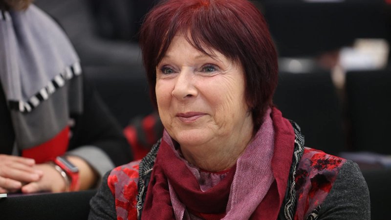 Jakšić o Stanišićevom prijedlogu: 'Uvijek se podrazumijeva da će institucije nositi muška imena'