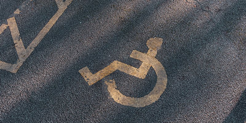 Sedmero kažnjenih zbog parkiranja na mjestima za osobe s invaliditetom