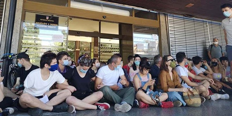 VIDEO 'Bella Ciao' i pljesak za suspendiranu dekanicu Filozofskog fakulteta