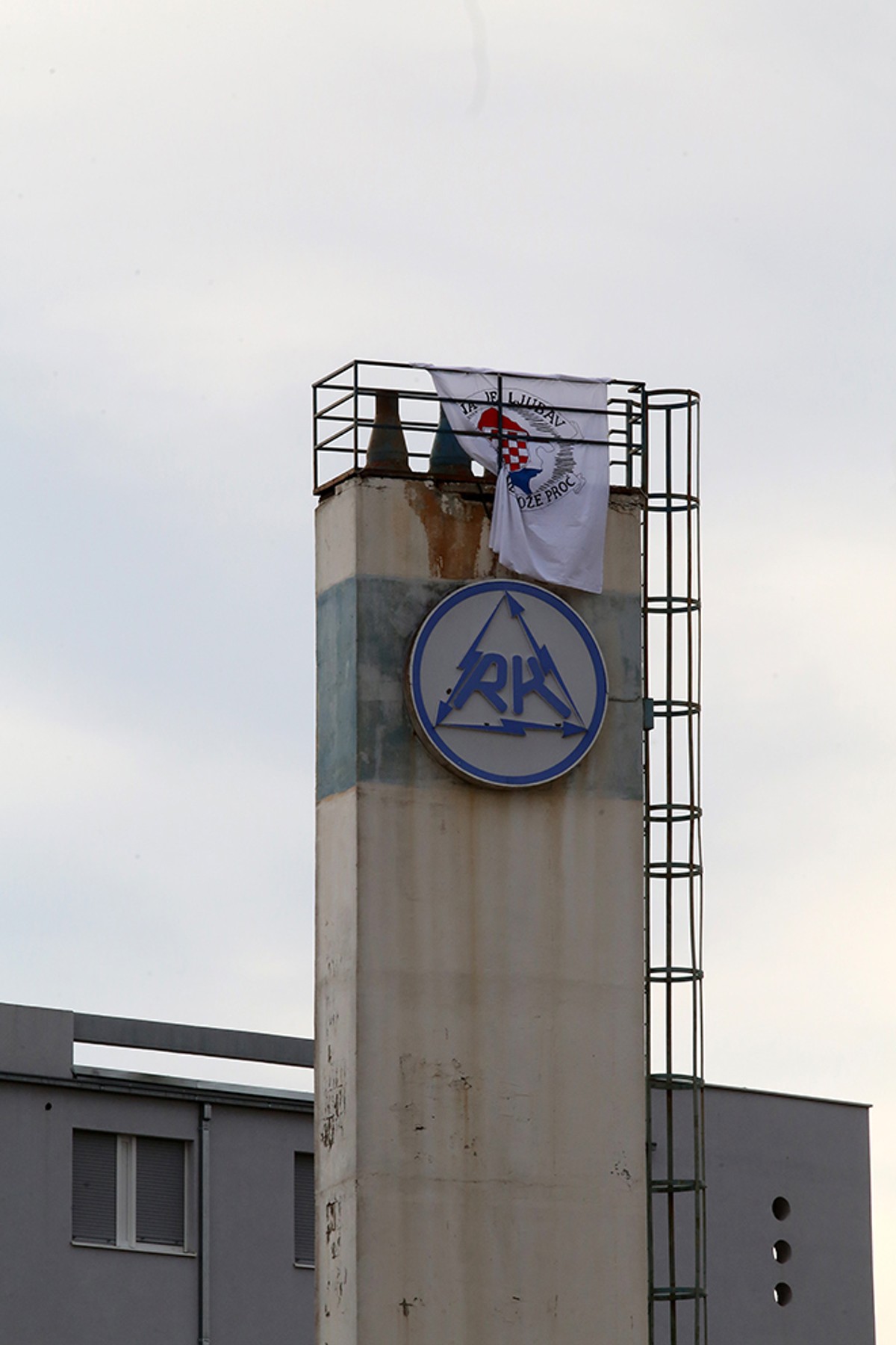 DESETI TRAVANJ: U Splitu osvanula poruka kojom se veliča NDH