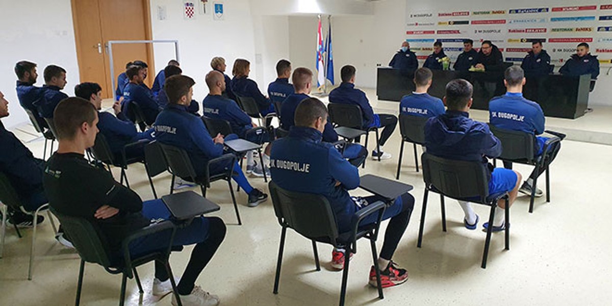 TRENIRAT ĆE NA POLJUDU: Pripreme Dugopolja počele uz zahvalu Hajduku, Šego se priključuje u ponedjeljak