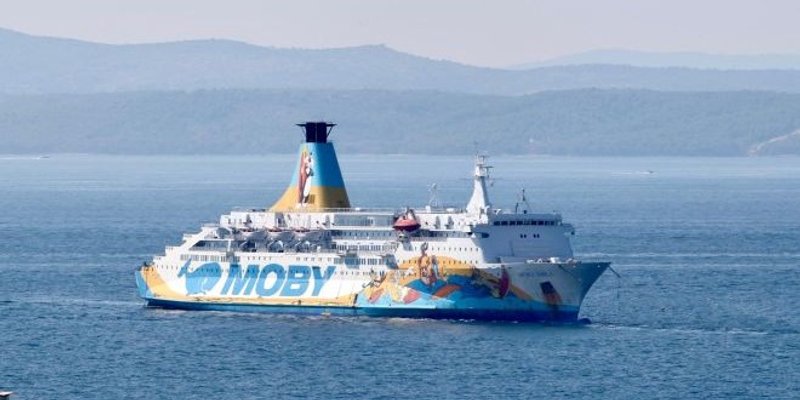 NOVI ROK Brodu s azbestom dali još 15 dana za boravak u Splitu