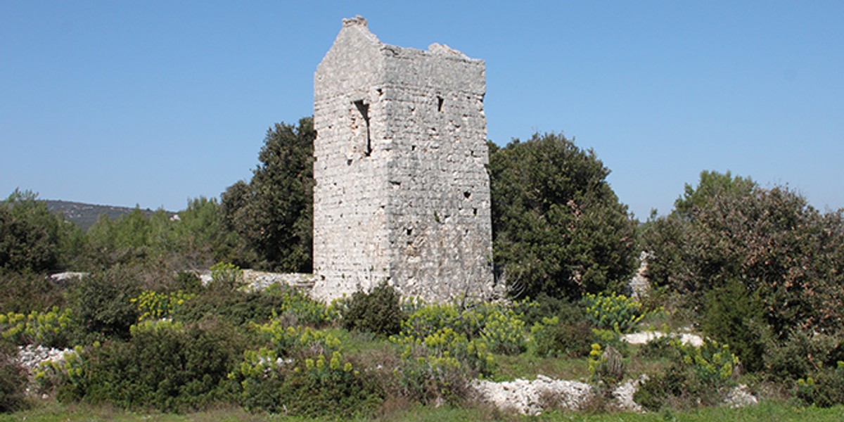 Tvrđave na Braču: Pučišća znaju zvati lukom kula