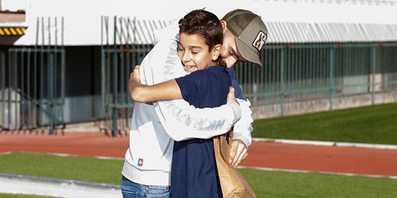 ČISTA EMOCIJA: Sakupljač lopti iz Rijeke prešao u Hajduk, na Poljudu mu je priređen doček za pamćenje 