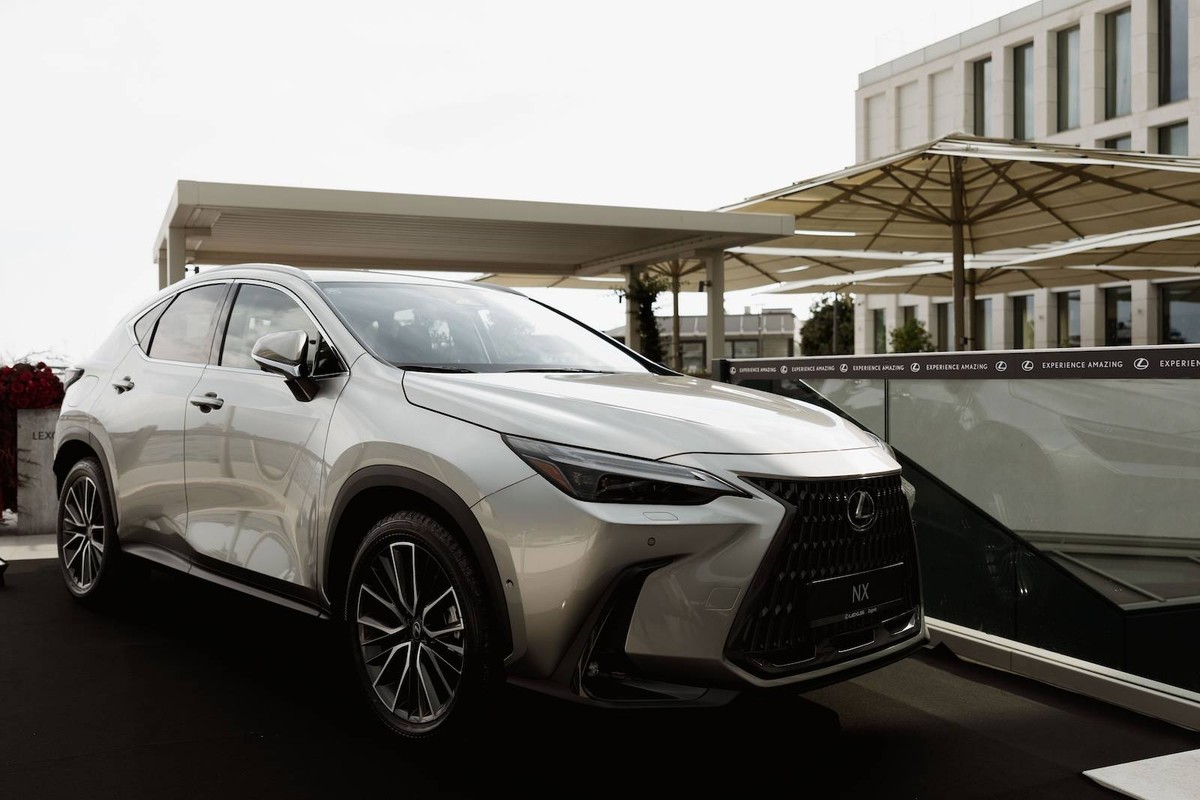 Lexus