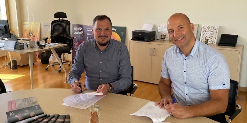 POTPISAN UGOVOR Hrvatski dom i Festival dalmatinski klapa Omiš programski će surađivati