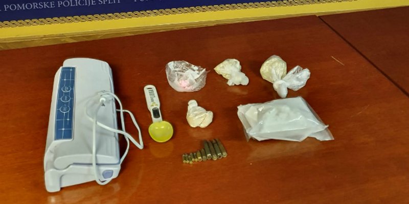 Splićanin uhvaćen s kokainom, heroinom i bombom