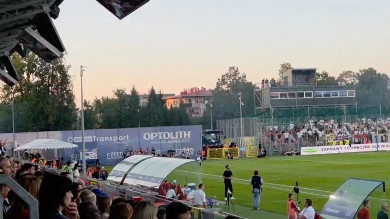 VIDEO: Za Hajduk se navija i na domaćoj tribini