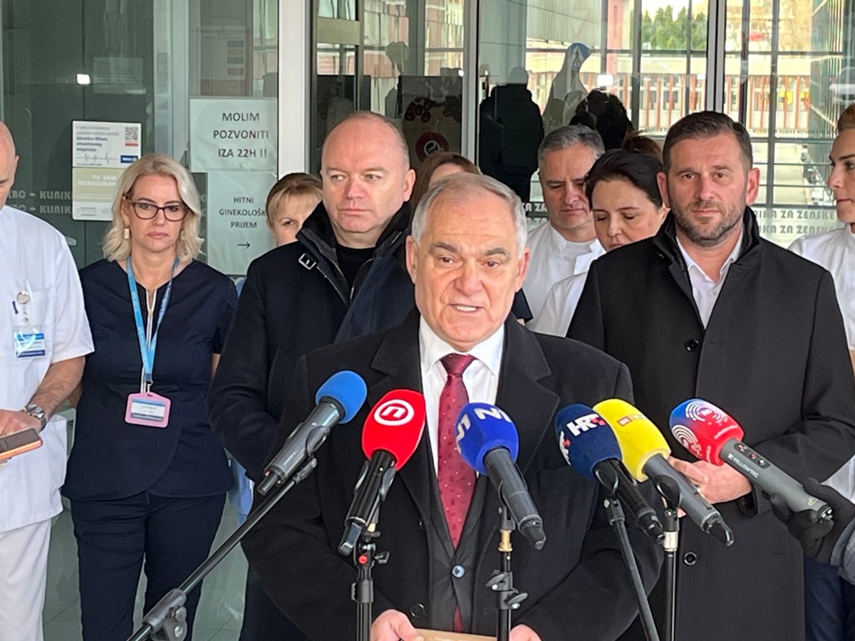 UZ NAJLJEPŠE ŽELJE Prva beba u splitskom rodilištu na svijet došla dva sata iza ponoći