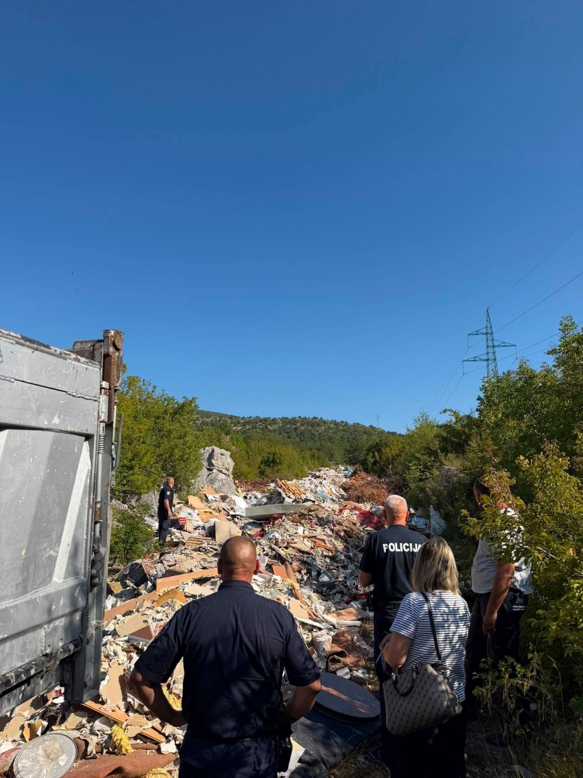 Novi korak u borbi s nepropisnim odlaganjem otpada u Muću, postavljene kamere