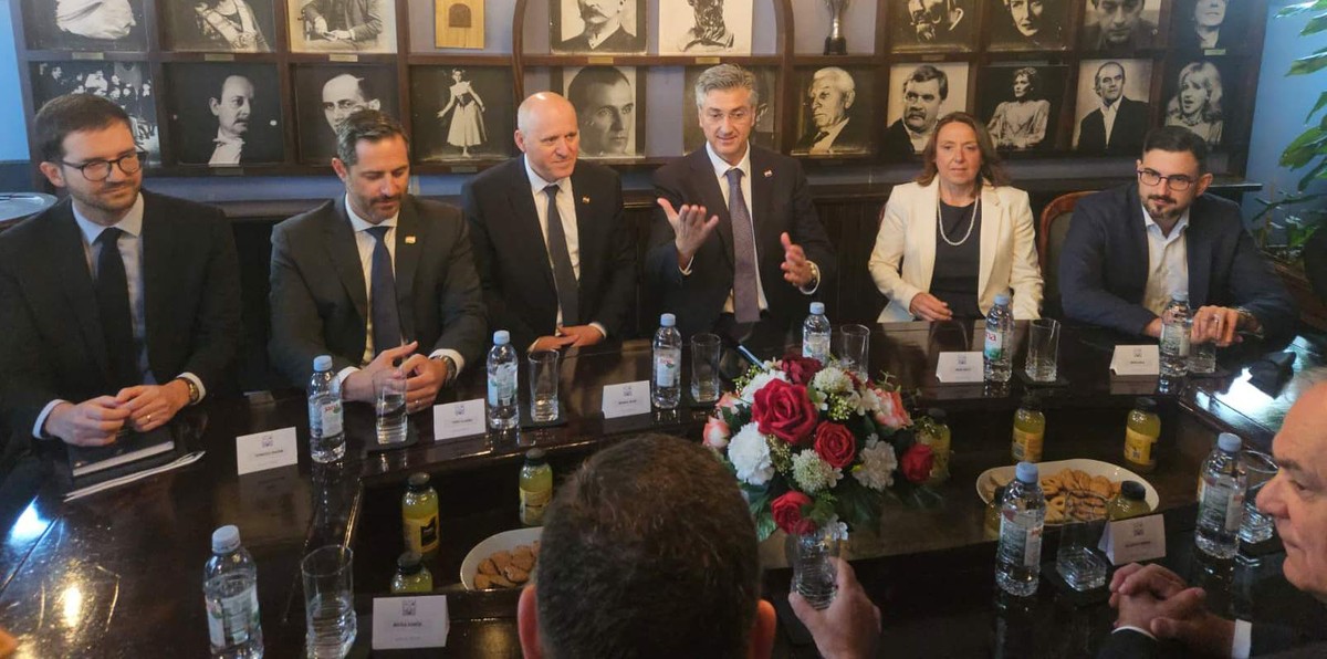 PLENKOVIĆ STIGAO U SPLIT: Sastanak uoči sjednice u Plavom salonu