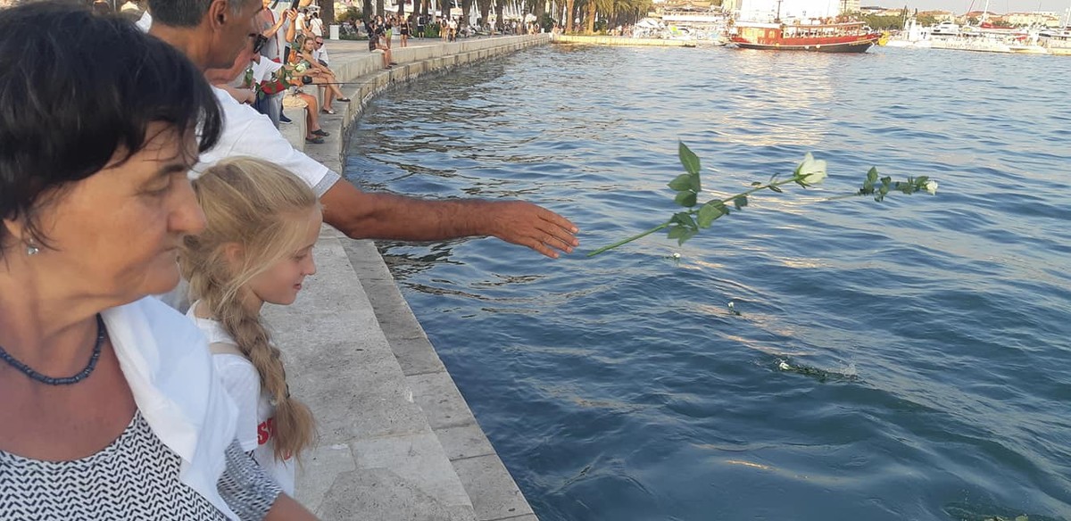 MIMOHOD 8372: Da se nikada i nikome ne dogodi Srebrenica