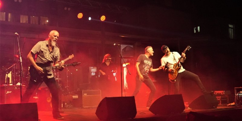 LEGENDE ROCKA Osmi putnik i Teška odluka na prvom koncertu, evo kako je bilo