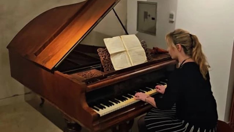 Uz zvuke Traviate: HGS-ova vijećnica poklonila vrijedno obiteljsko nasljeđe