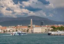 Pljuskovi i grmljavina u Dalmaciji, pod Velebitom olujni udari bure