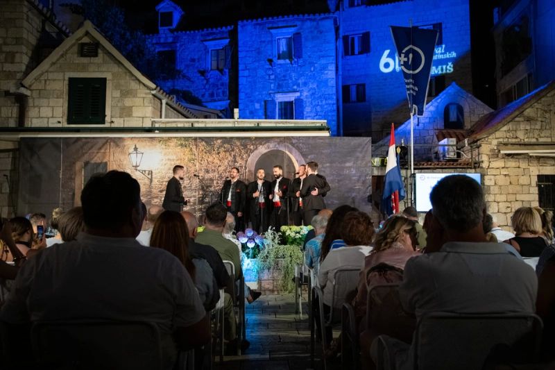 Klape Kaše i Kapric preuzele vrh ljestvice, večeras pada odluka o finalistima 60. Omiškog festivala