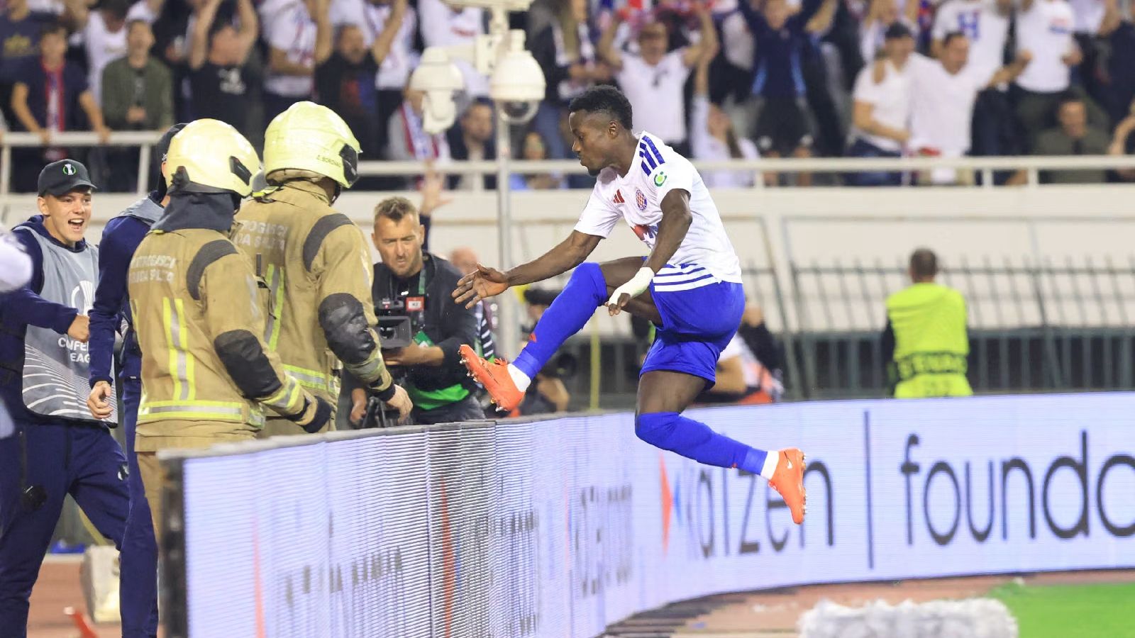 Nakon pobjede nad Ajaxom Hajduk je dobio posebno priznanje