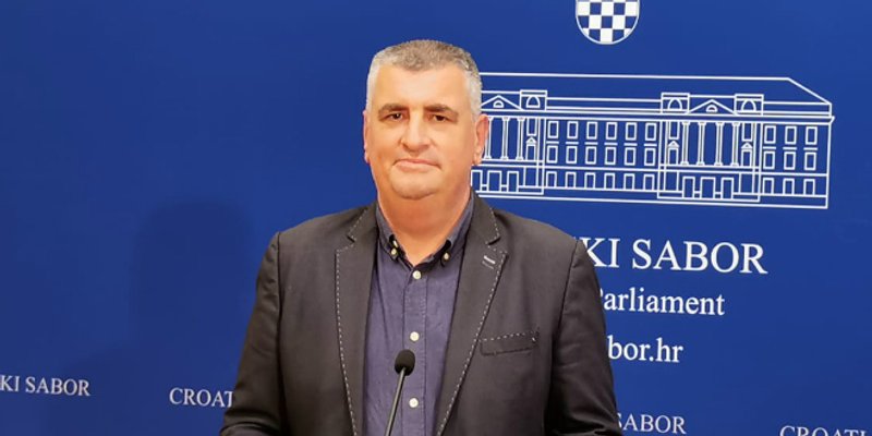 BULJ PONOVNO OPLEO PO USTAVNOM SUDU 'Služi kao parkiralište isluženih kadrova HDZ-a i SDP-a. Spremamo im konačan udarac'